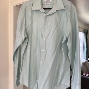 Calvin Klein Green Dress Shirt Crisp Classic Design